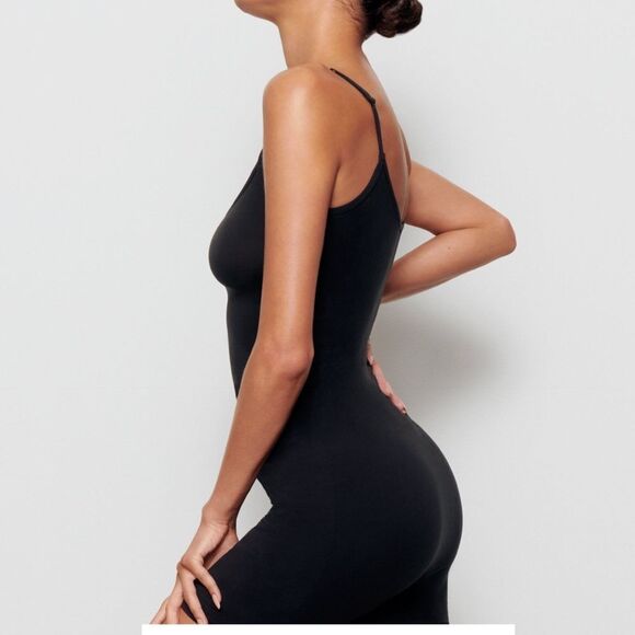 Skims Seamless Sculpt Slip Dress Onyx XS NWT in packaging - Picture 2 of 7